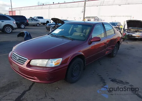 2000 Toyota Camry Le z USA, uszkodzony, nr VIN JT2BG22K9Y0500807